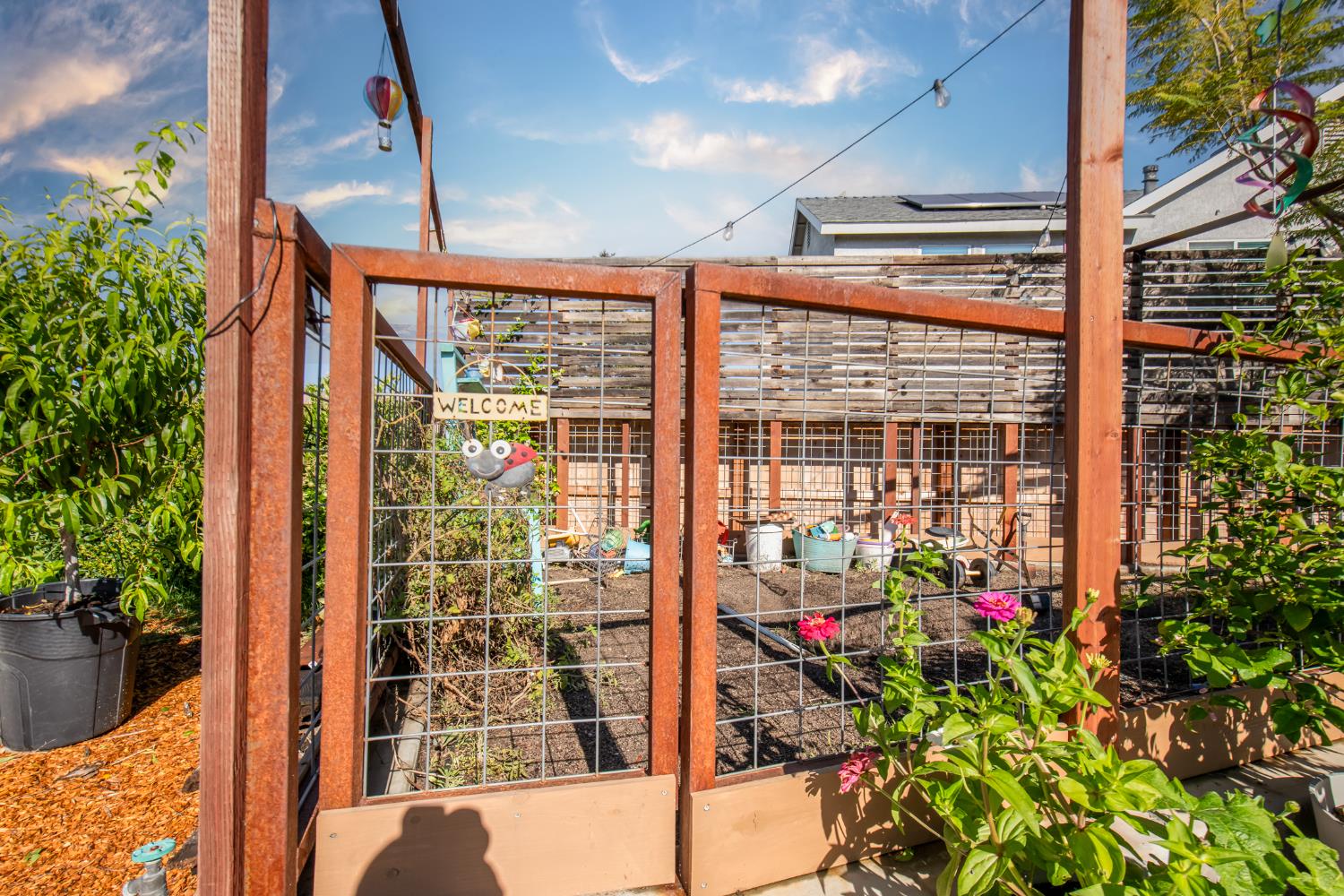 2064 Spruce Ave, Clovis, CA 93611