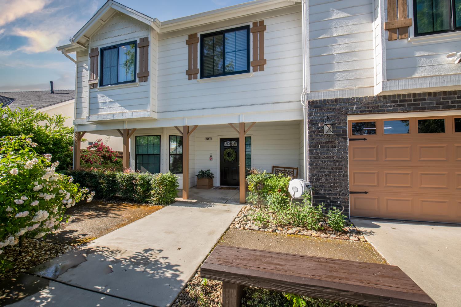 2064 Spruce Ave, Clovis, CA 93611