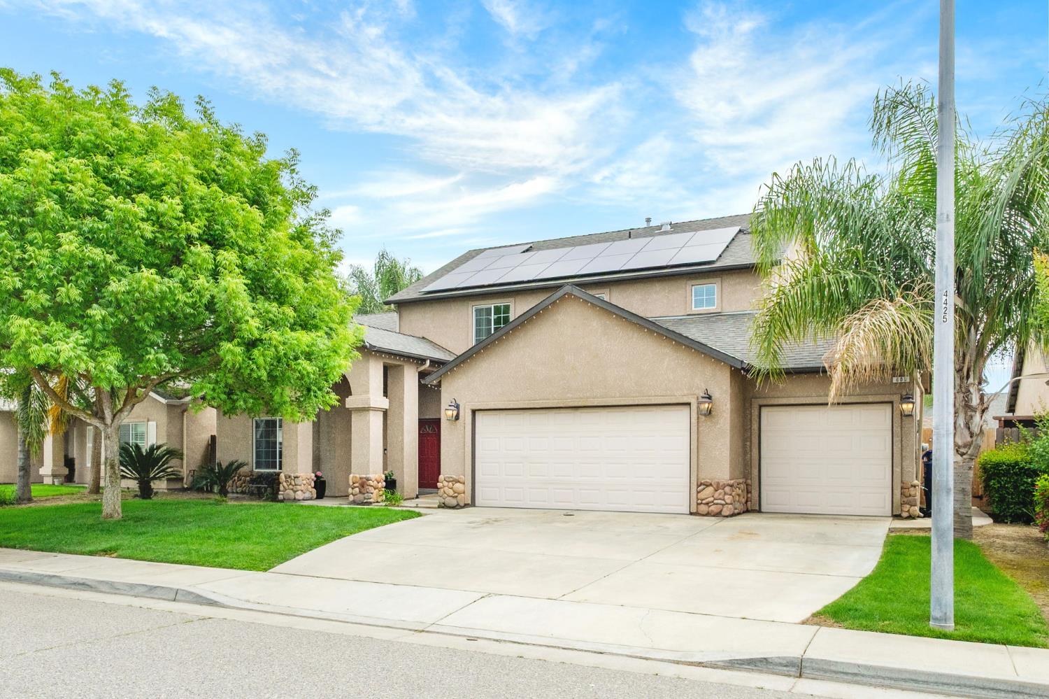 600 W Lake St, Kingsburg, CA 93631