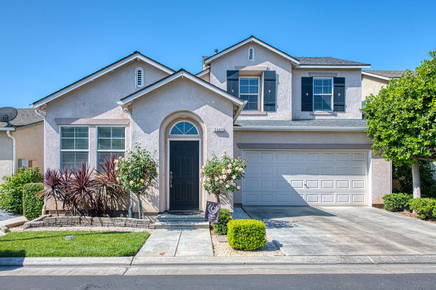 3683 W Black Walnut Ln, Fresno, CA 93711