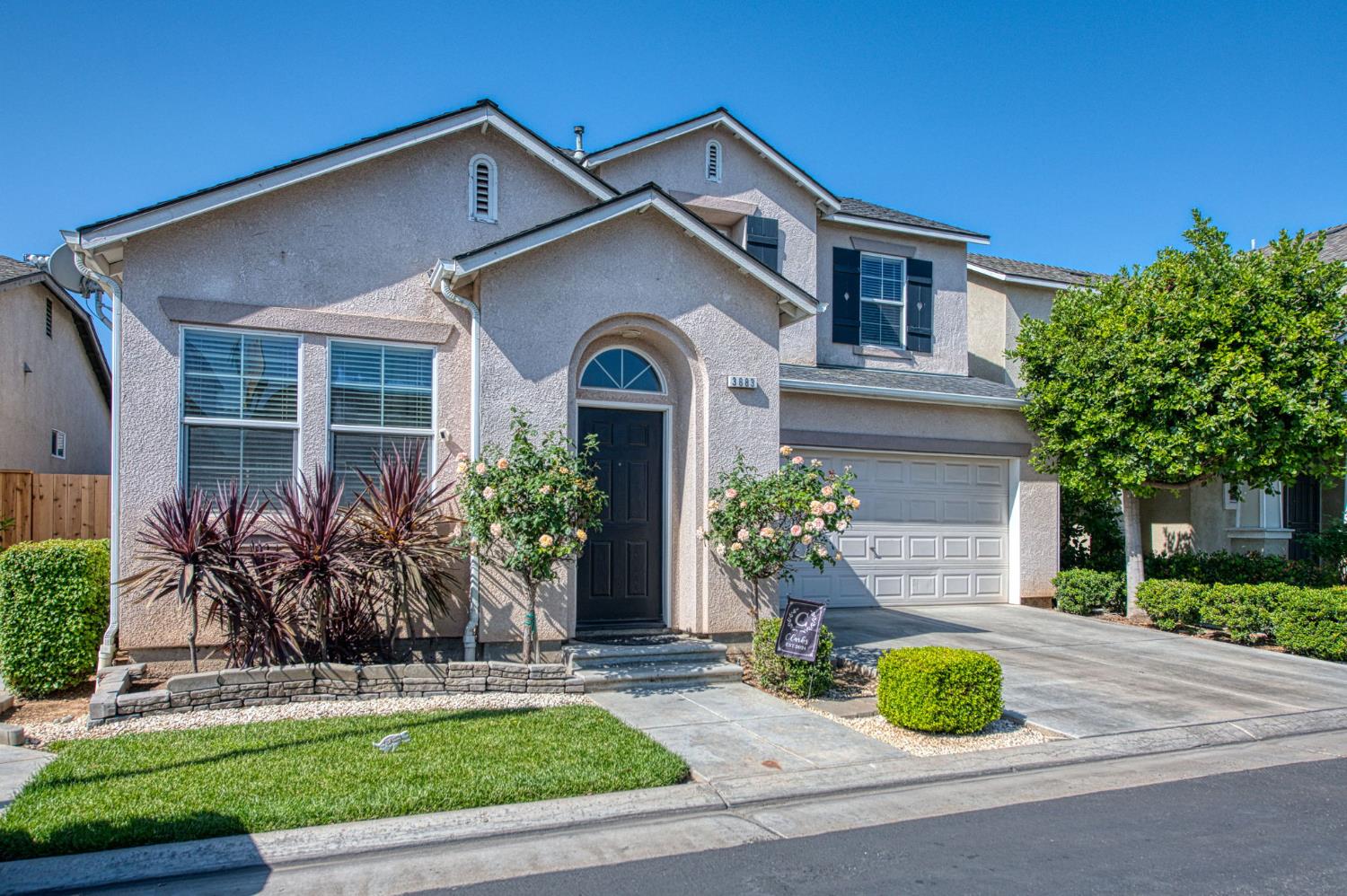 3683 W Black Walnut Ln, Fresno, CA 93711