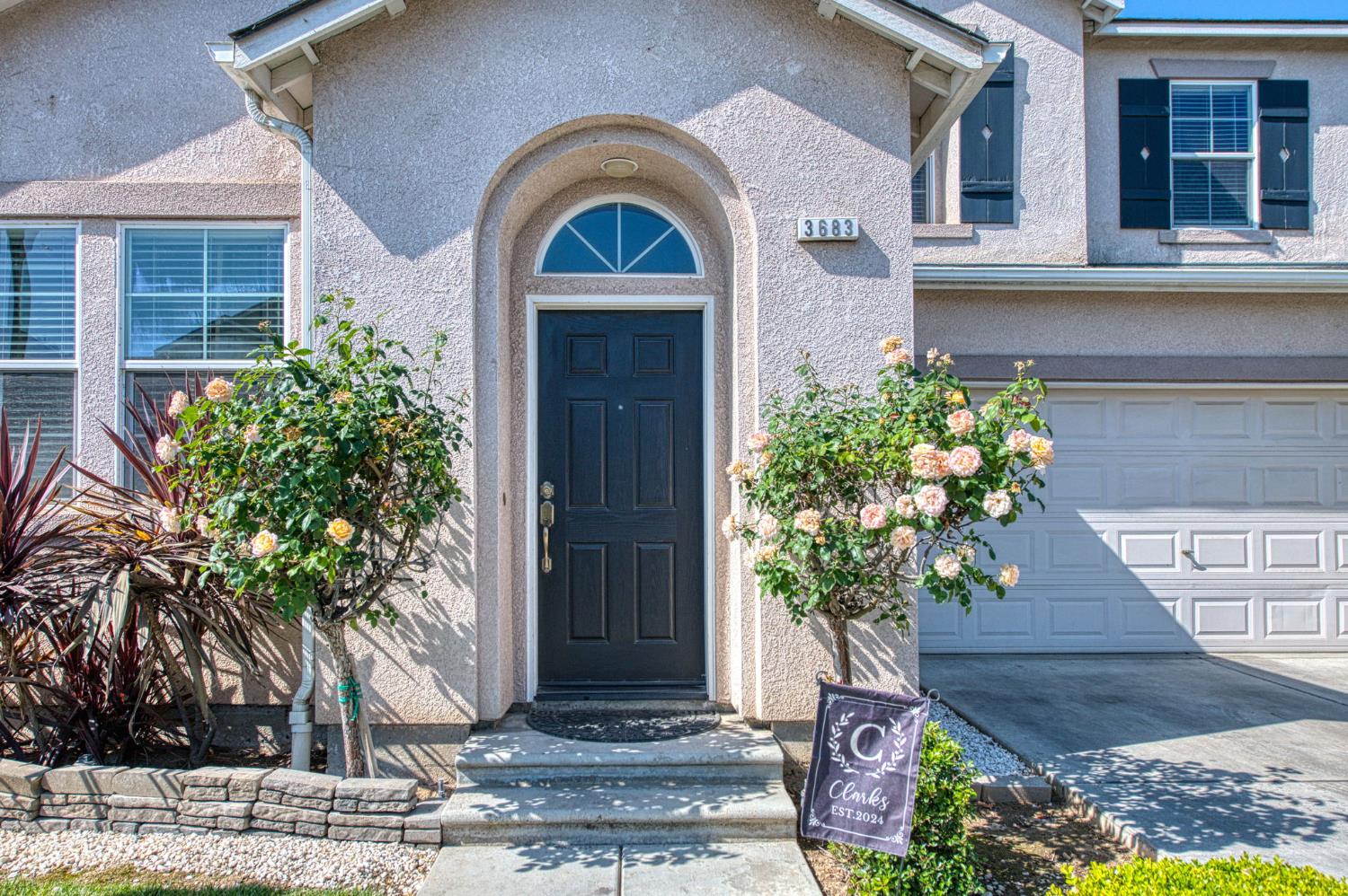 3683 W Black Walnut Ln, Fresno, CA 93711