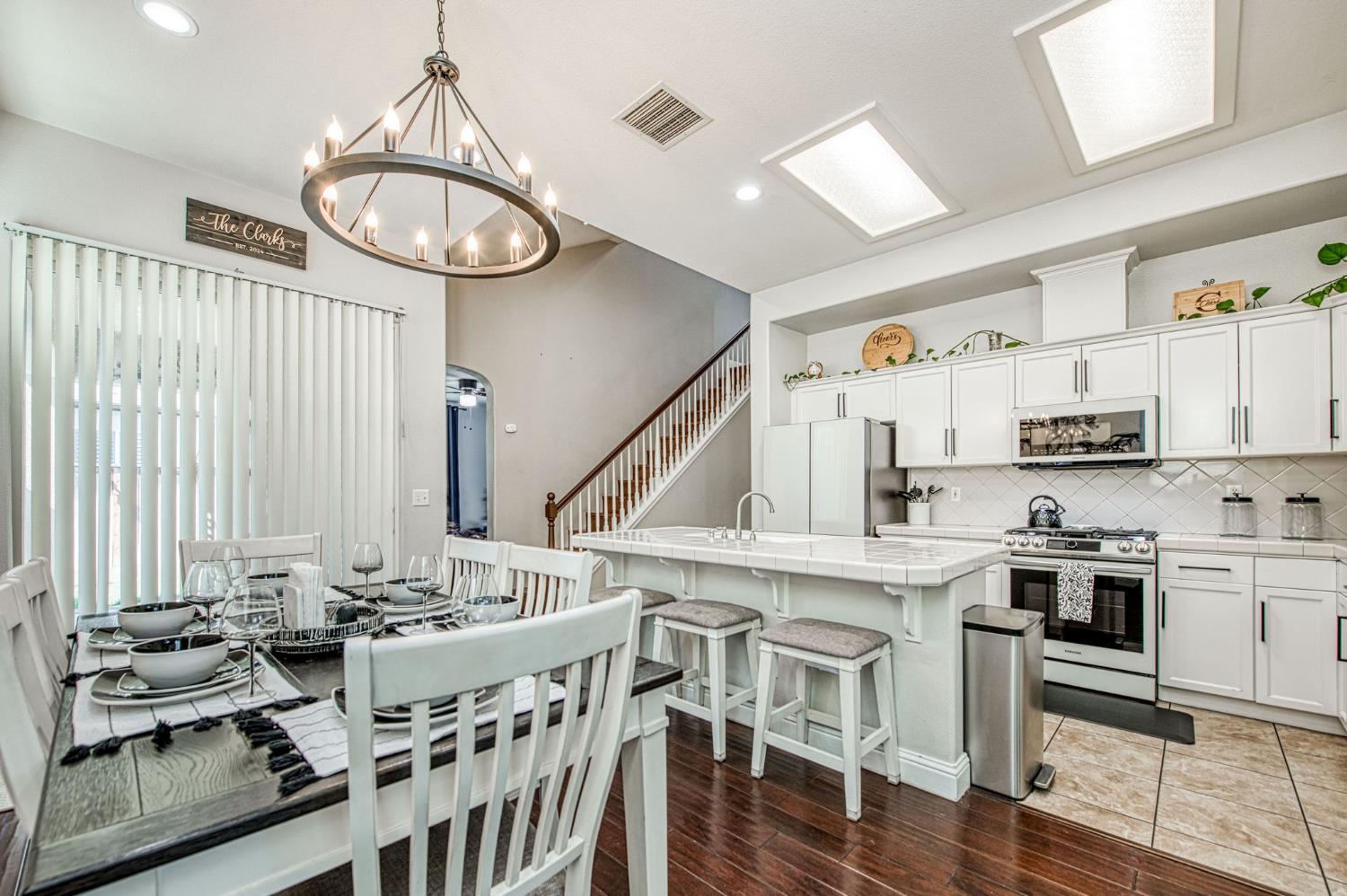 3683 W Black Walnut Ln, Fresno, CA 93711