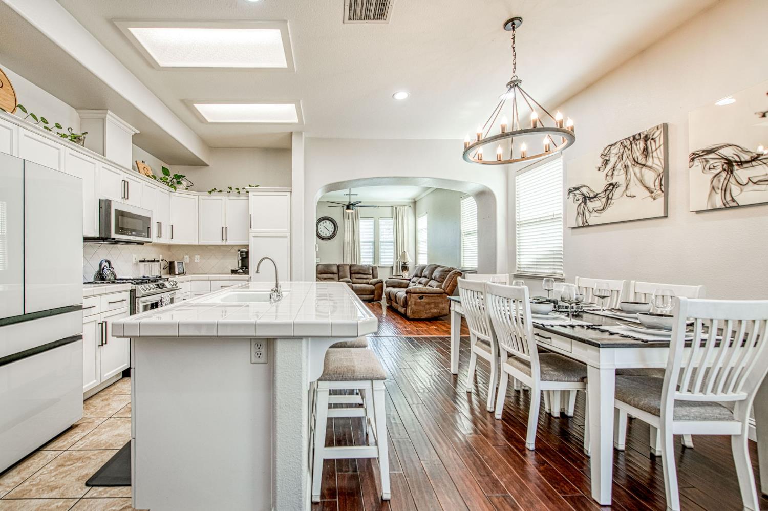 3683 W Black Walnut Ln, Fresno, CA 93711