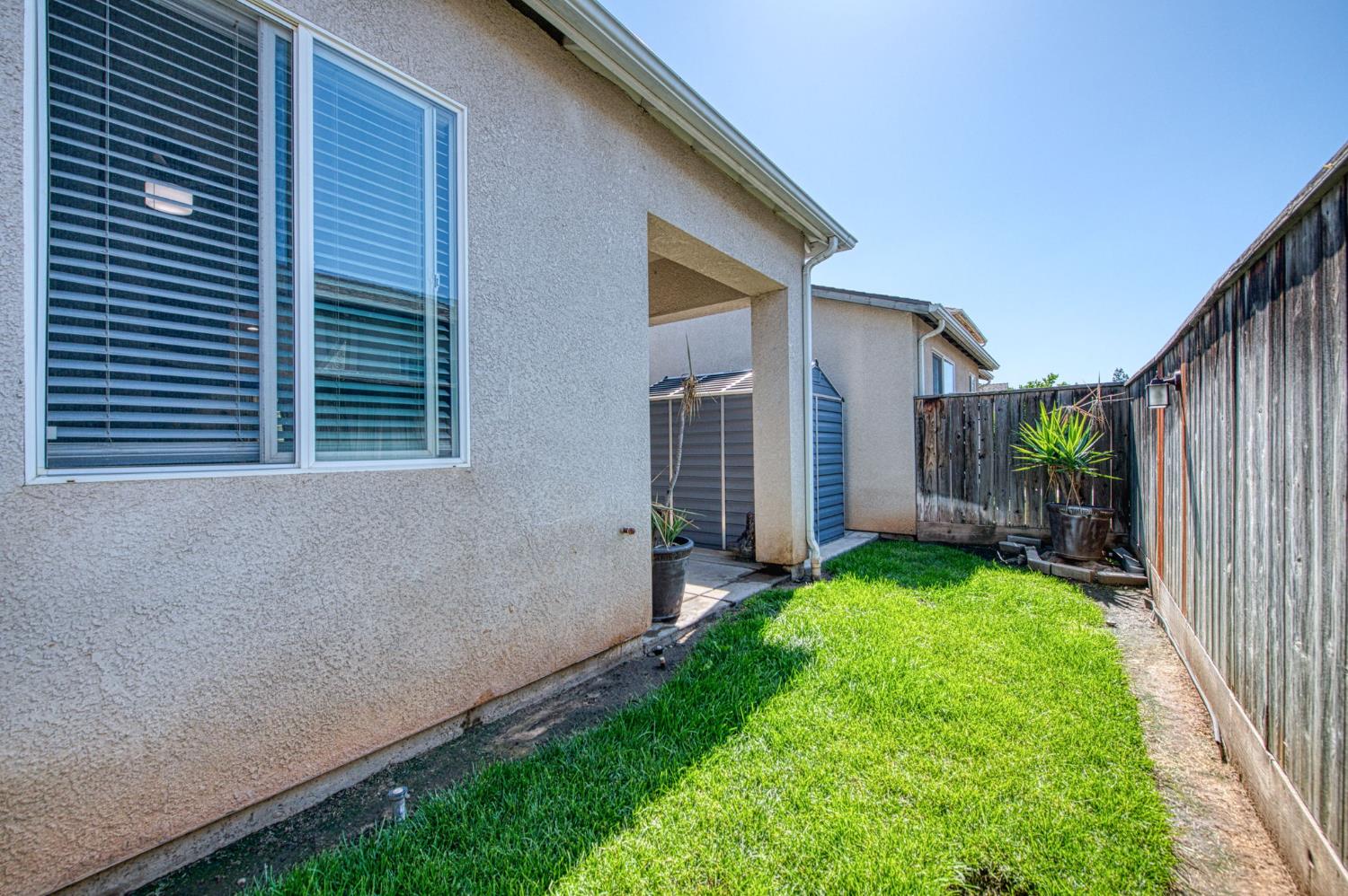 3683 W Black Walnut Ln, Fresno, CA 93711