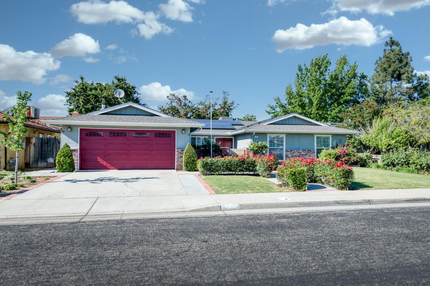 1153 Menlo Ave, Clovis, CA 93612