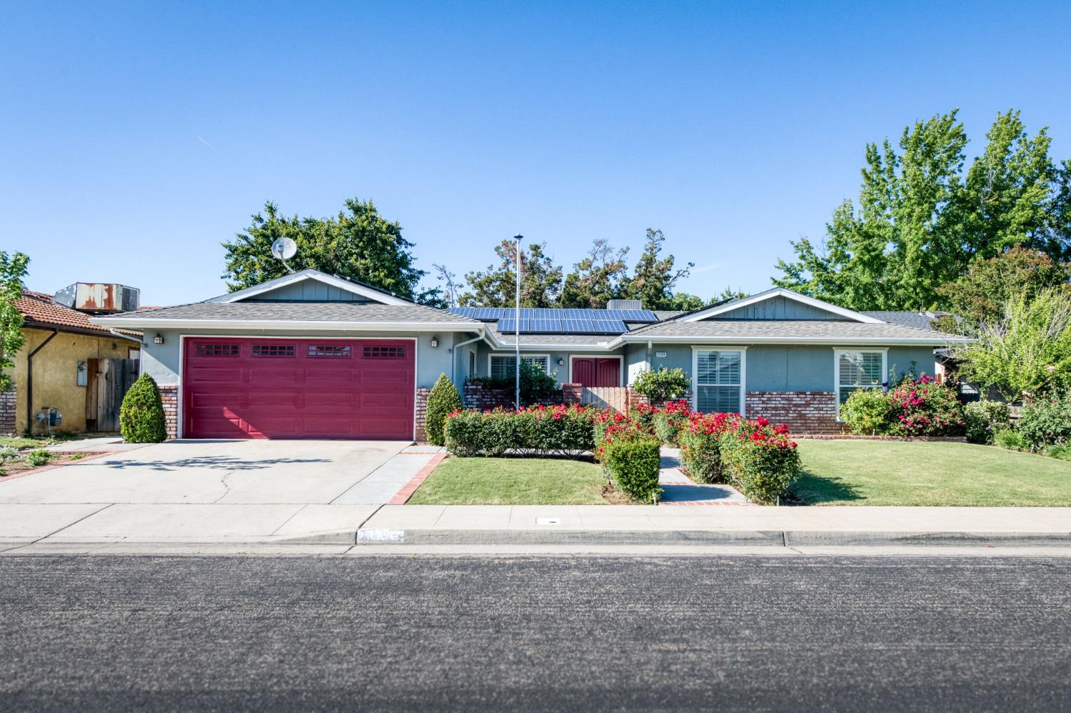 1153 Menlo Ave, Clovis, CA 93612