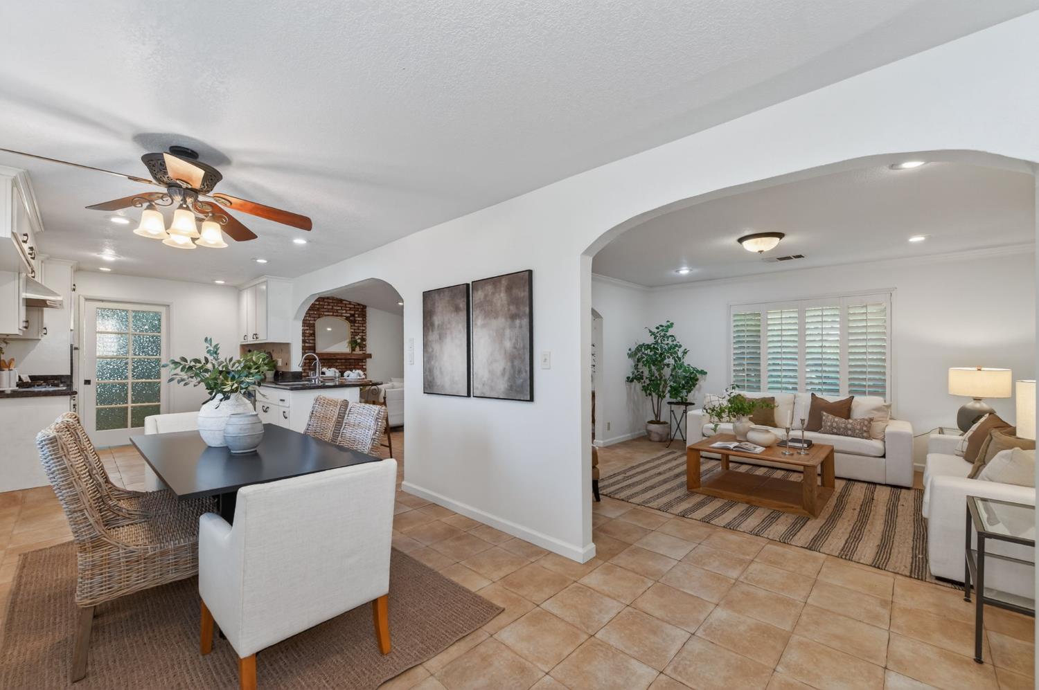 1153 Menlo Ave, Clovis, CA 93612