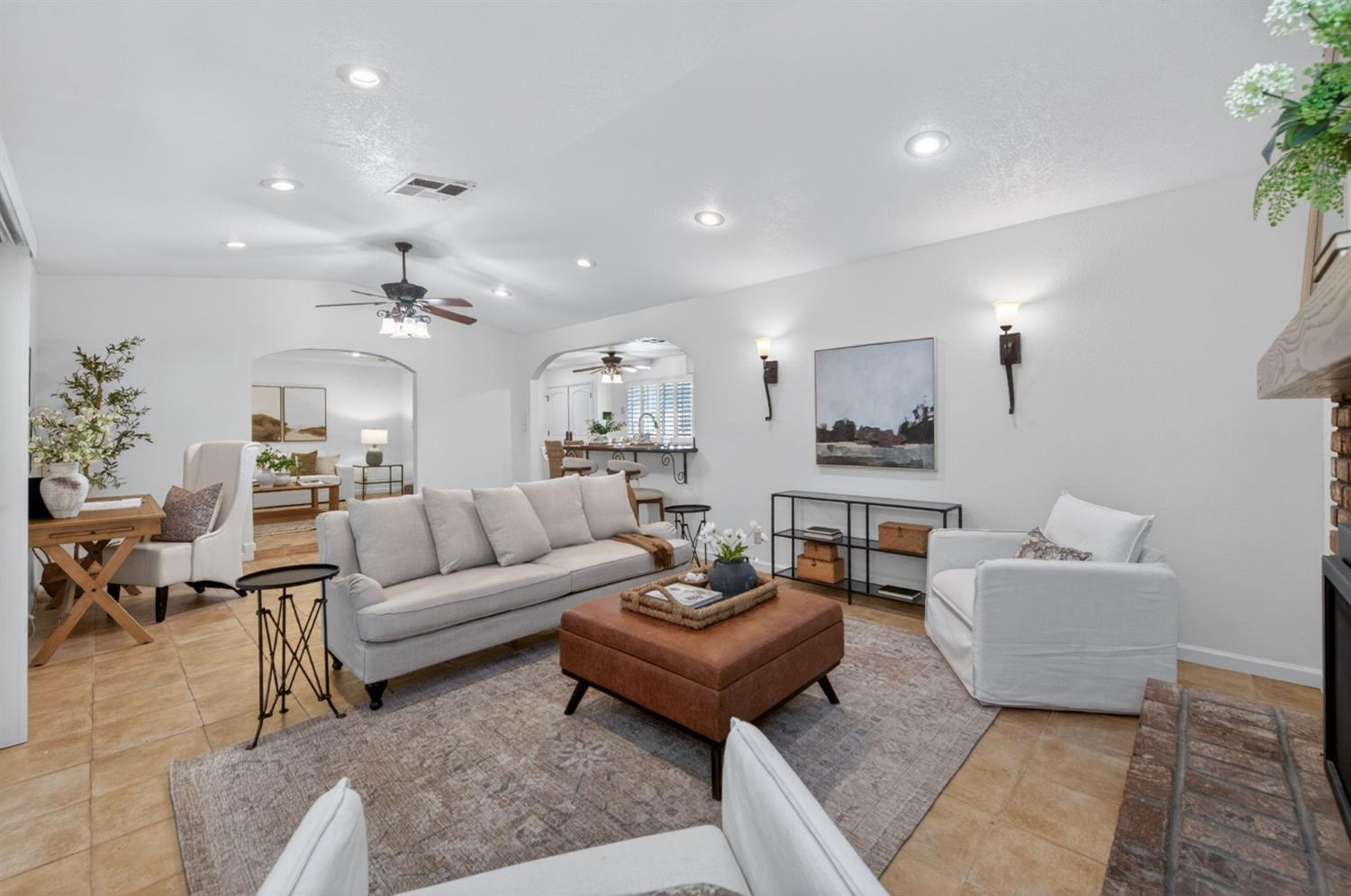 1153 Menlo Ave, Clovis, CA 93612