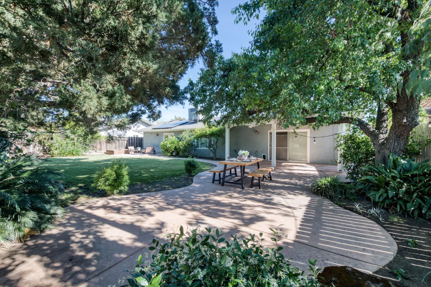 1153 Menlo Ave, Clovis, CA 93612