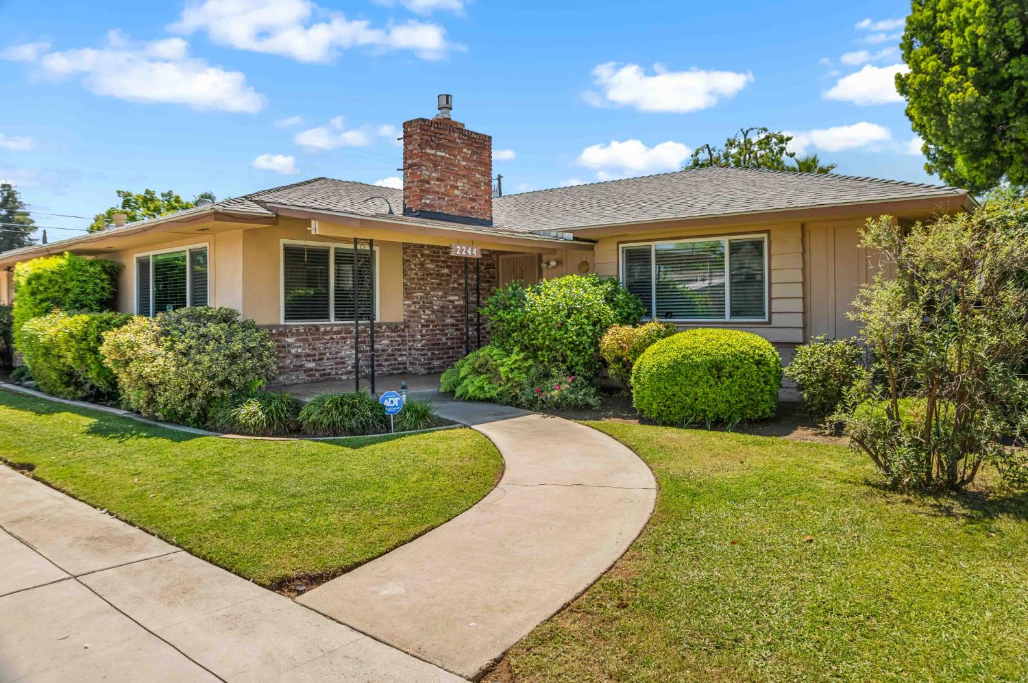 2244 E Princeton Ave, Fresno, CA 93703