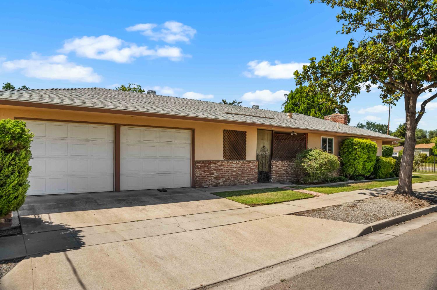 2244 E Princeton Ave, Fresno, CA 93703