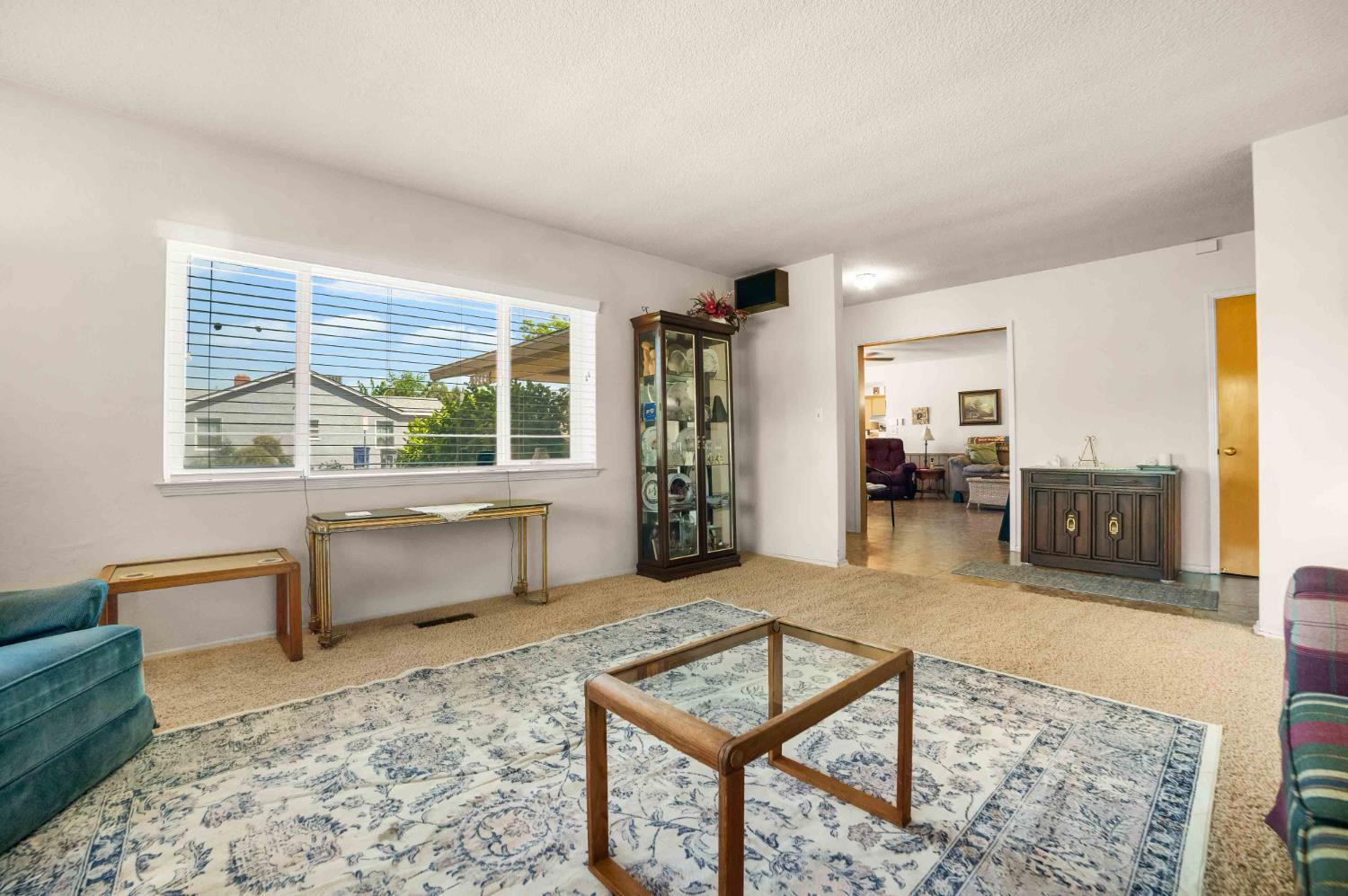 2244 E Princeton Ave, Fresno, CA 93703