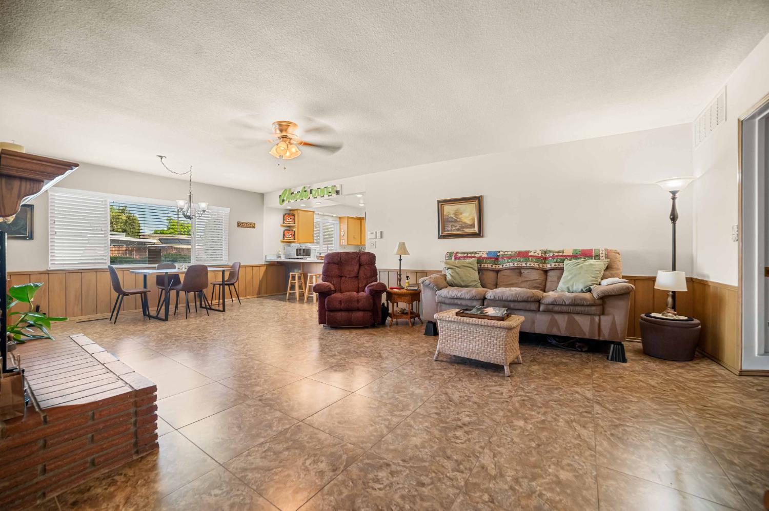 2244 E Princeton Ave, Fresno, CA 93703