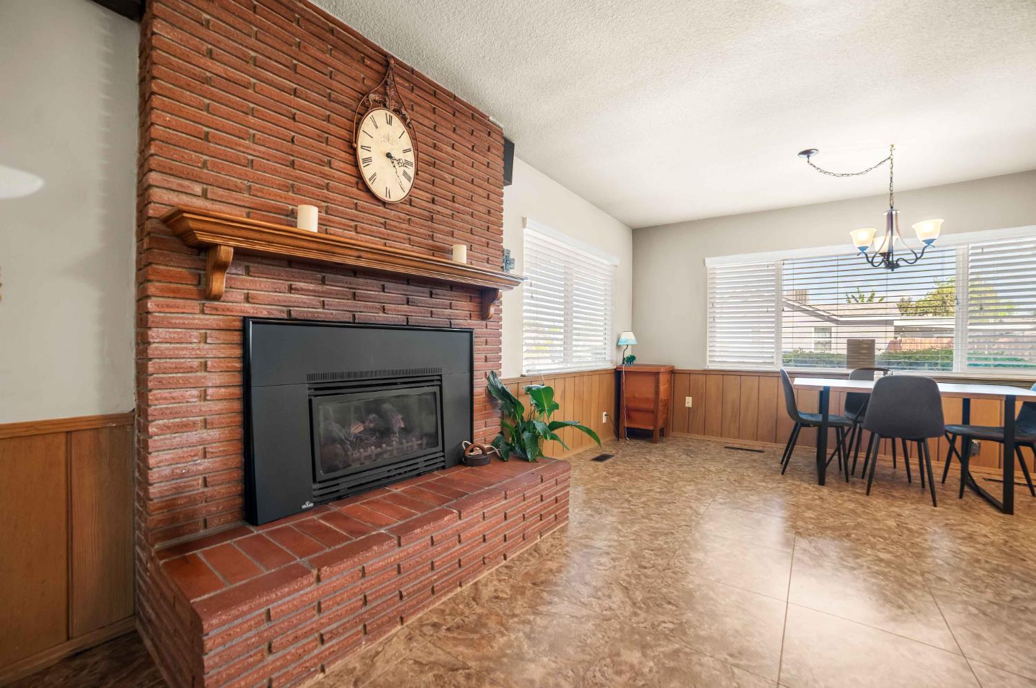 2244 E Princeton Ave, Fresno, CA 93703