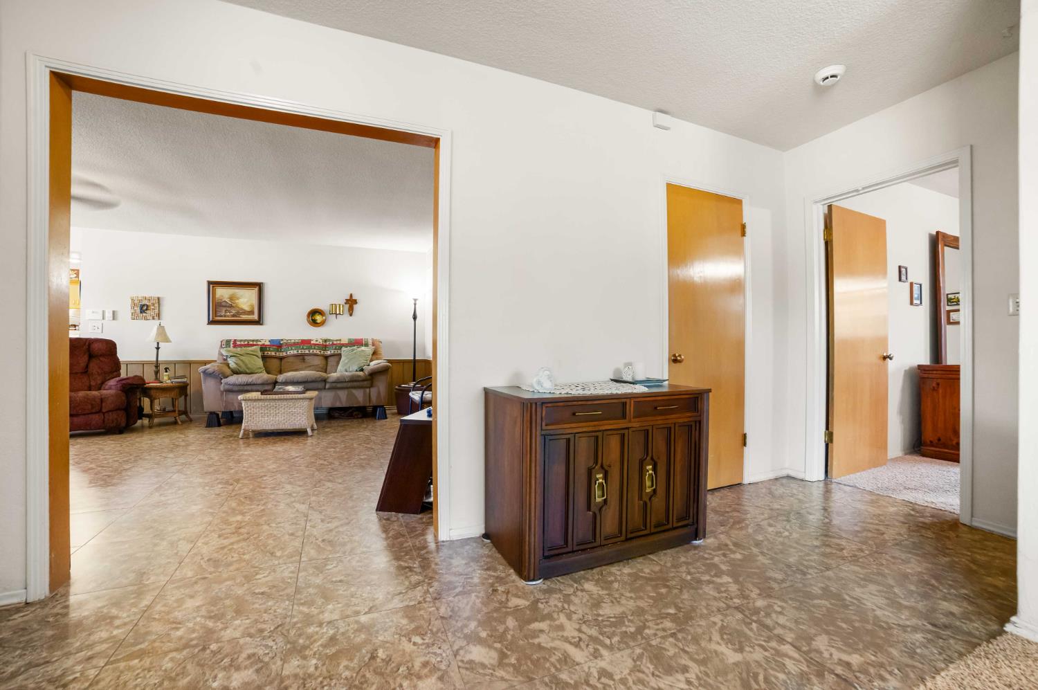 2244 E Princeton Ave, Fresno, CA 93703