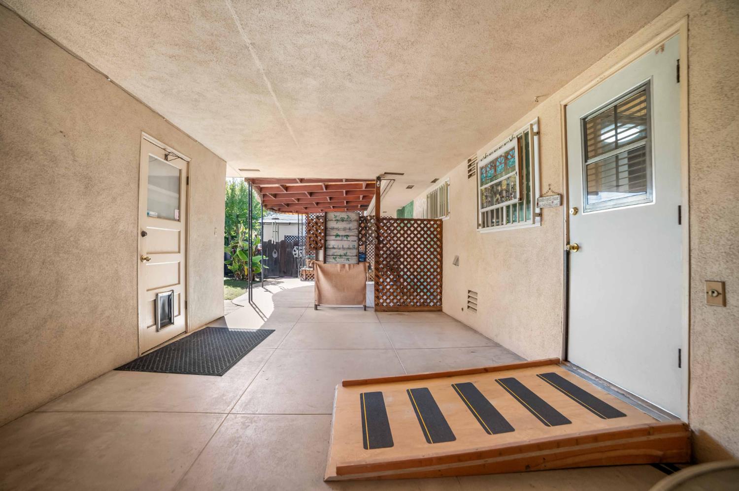 2244 E Princeton Ave, Fresno, CA 93703