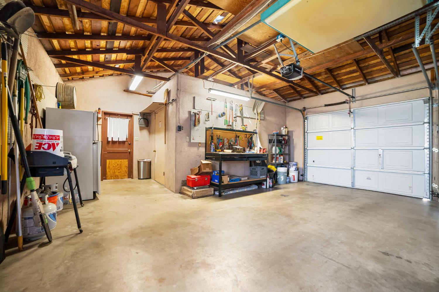 2244 E Princeton Ave, Fresno, CA 93703