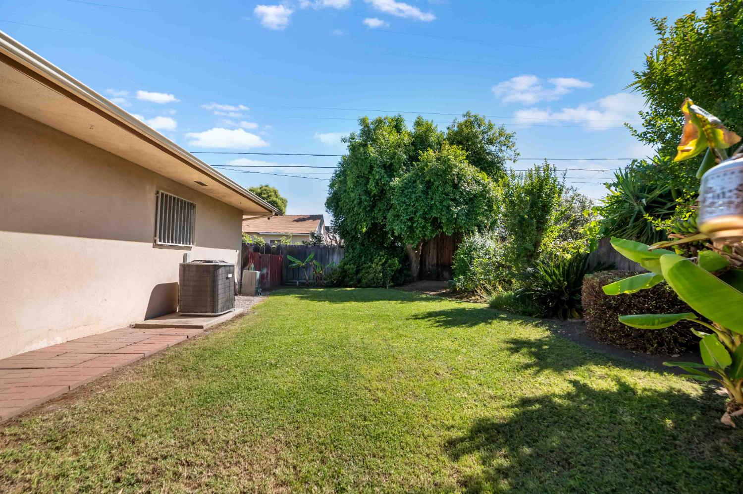 2244 E Princeton Ave, Fresno, CA 93703