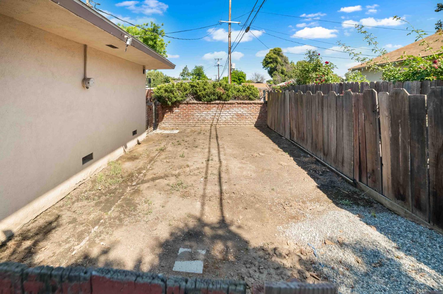 2244 E Princeton Ave, Fresno, CA 93703