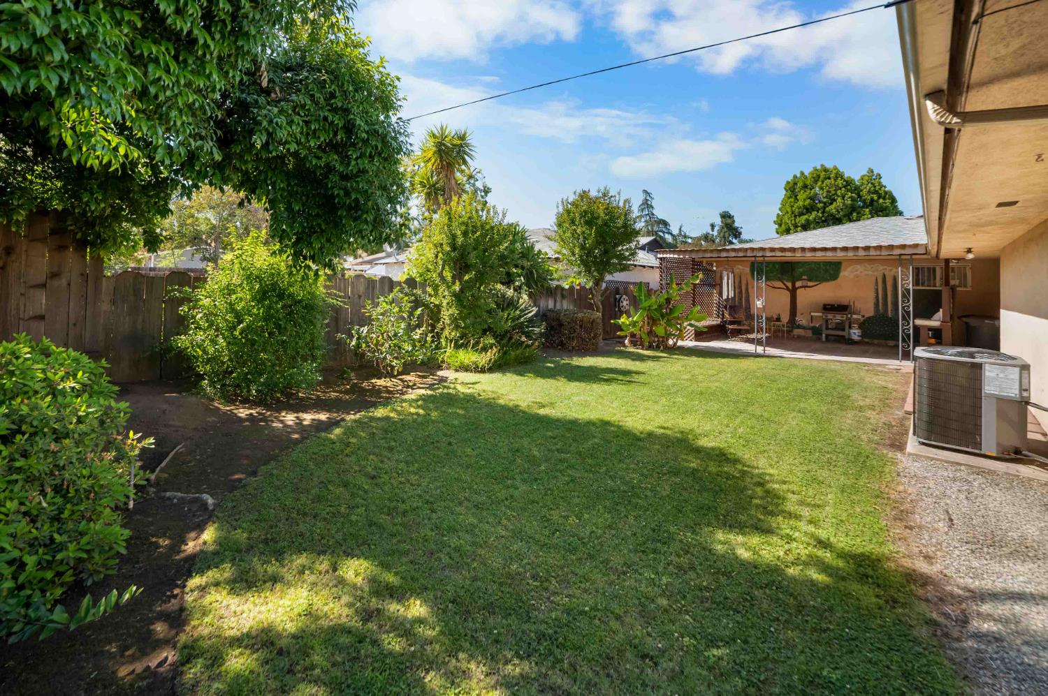 2244 E Princeton Ave, Fresno, CA 93703