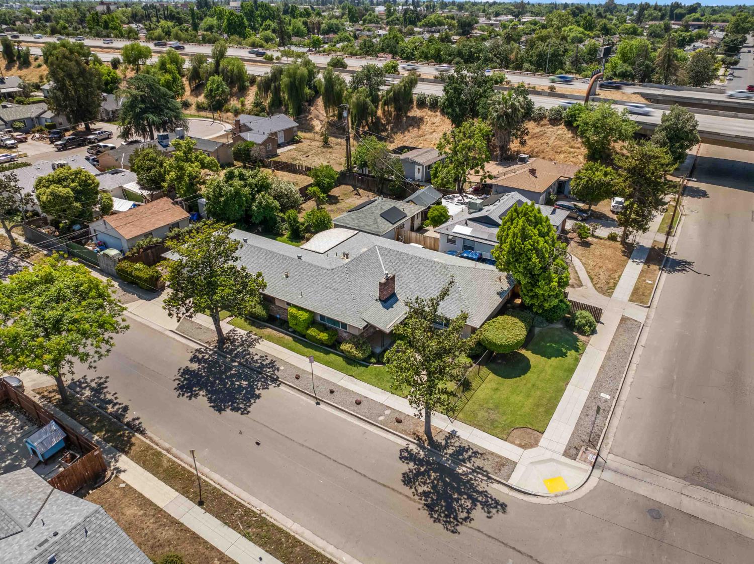 2244 E Princeton Ave, Fresno, CA 93703