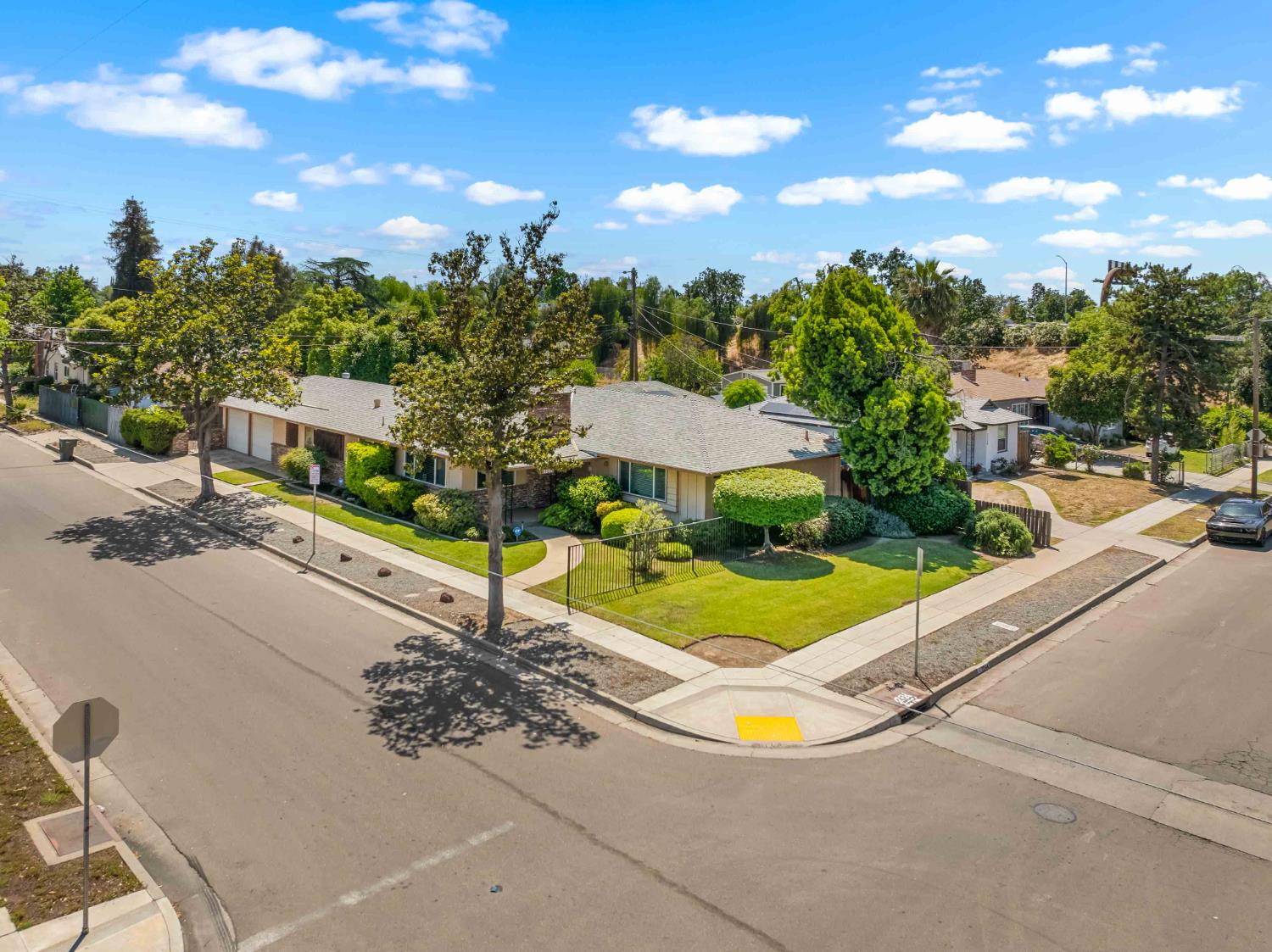 2244 E Princeton Ave, Fresno, CA 93703