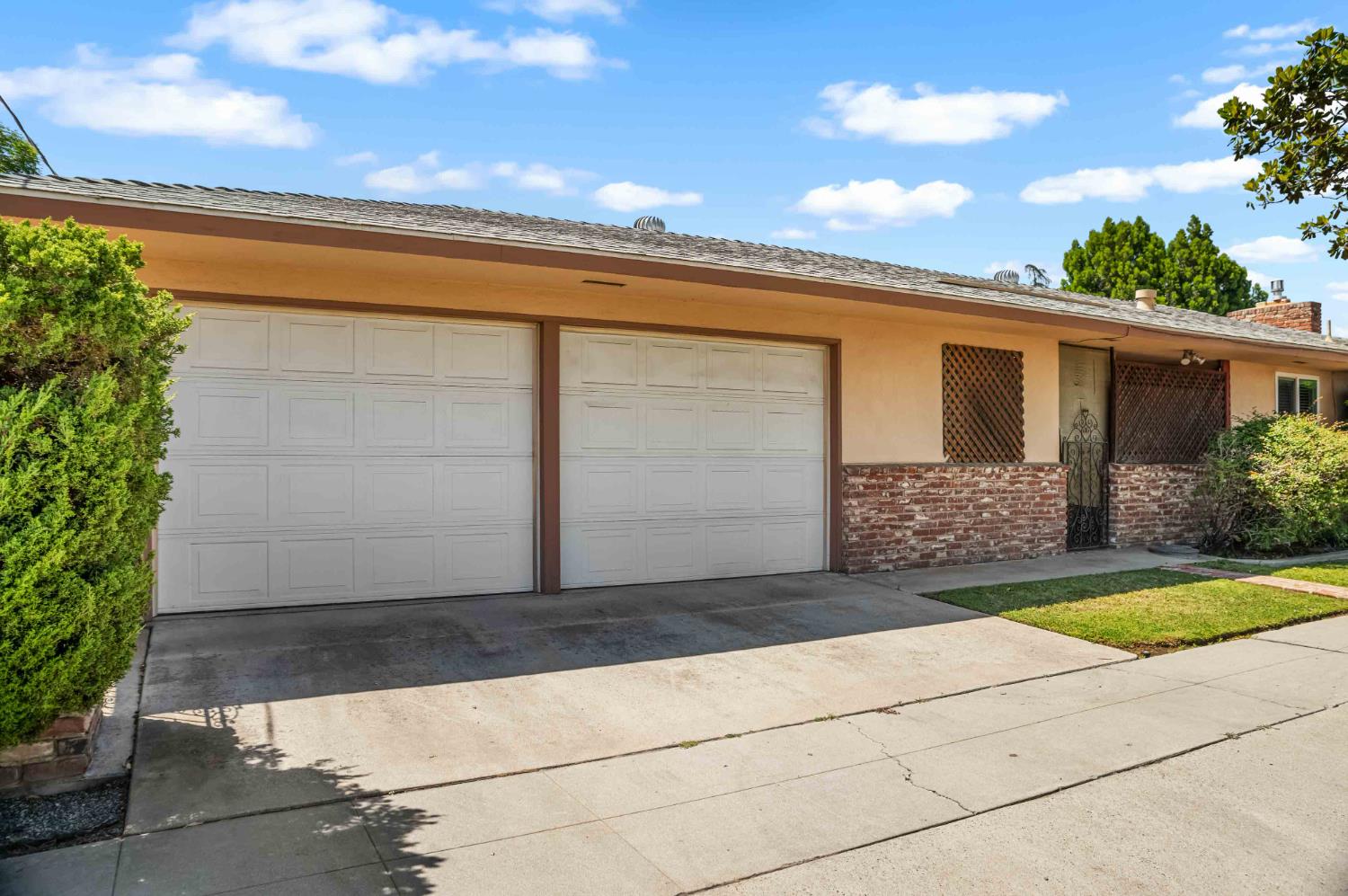 2244 E Princeton Ave, Fresno, CA 93703