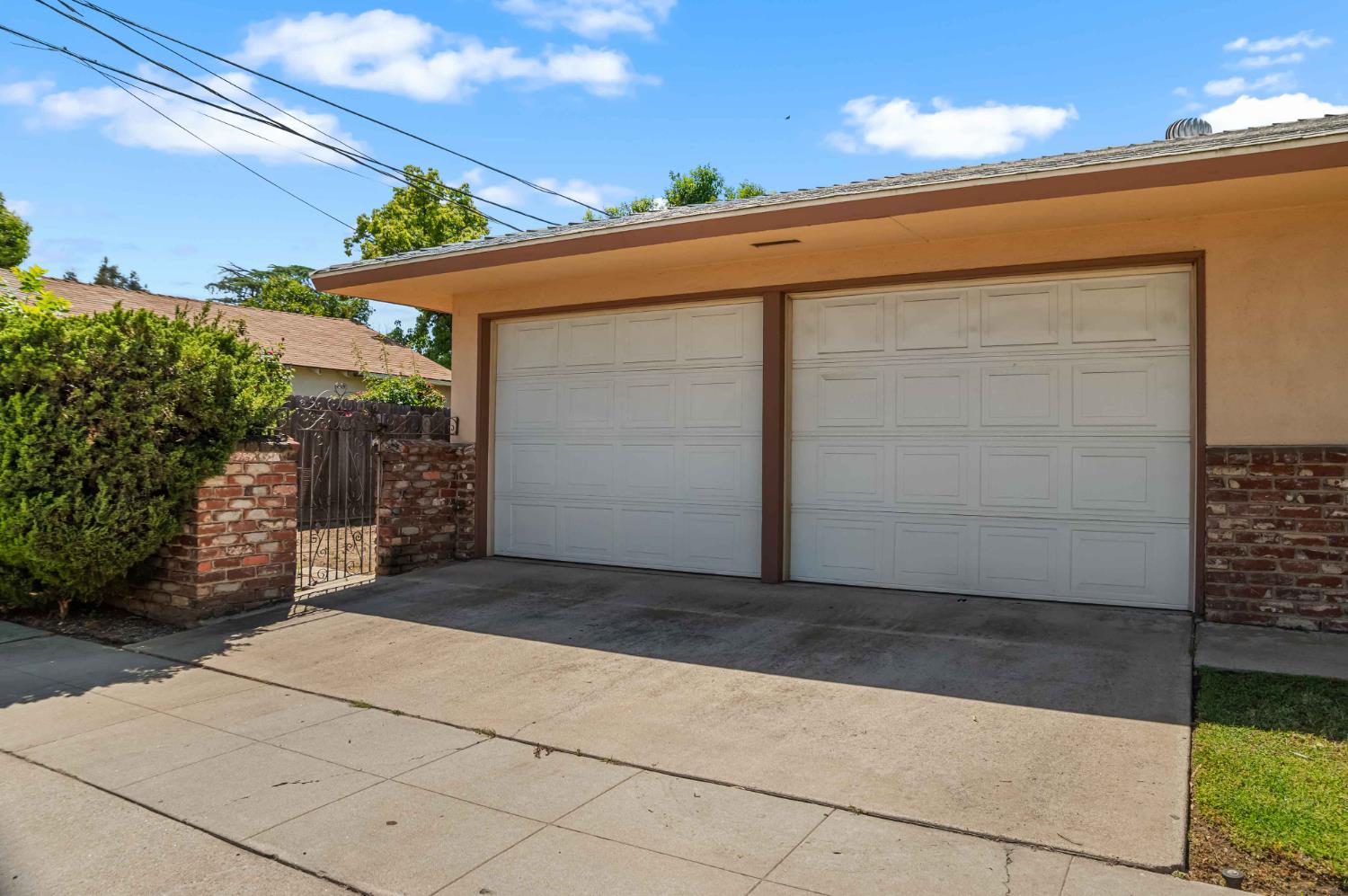 2244 E Princeton Ave, Fresno, CA 93703