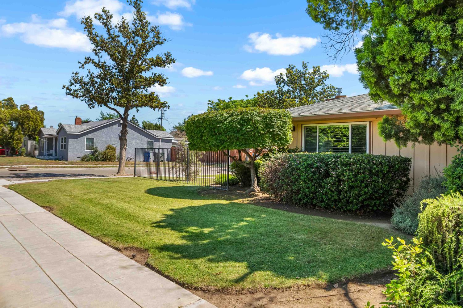 2244 E Princeton Ave, Fresno, CA 93703