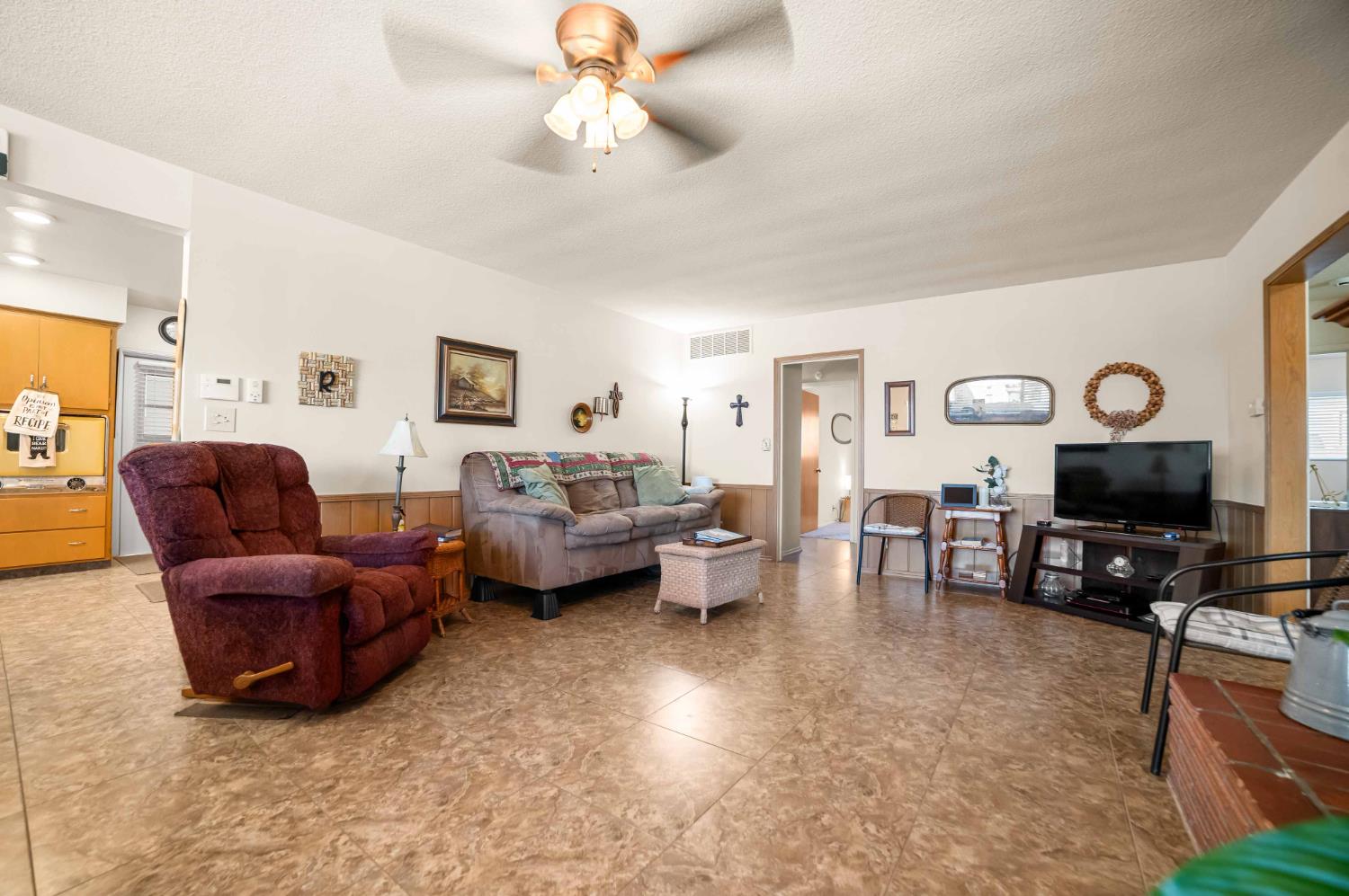 2244 E Princeton Ave, Fresno, CA 93703