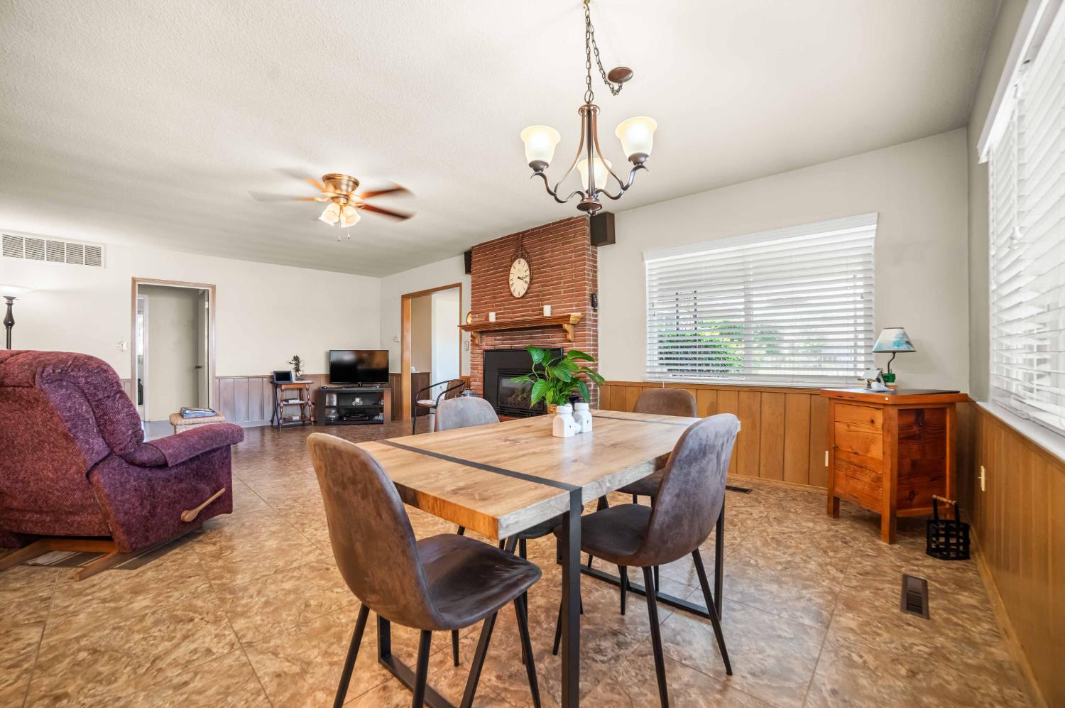 2244 E Princeton Ave, Fresno, CA 93703