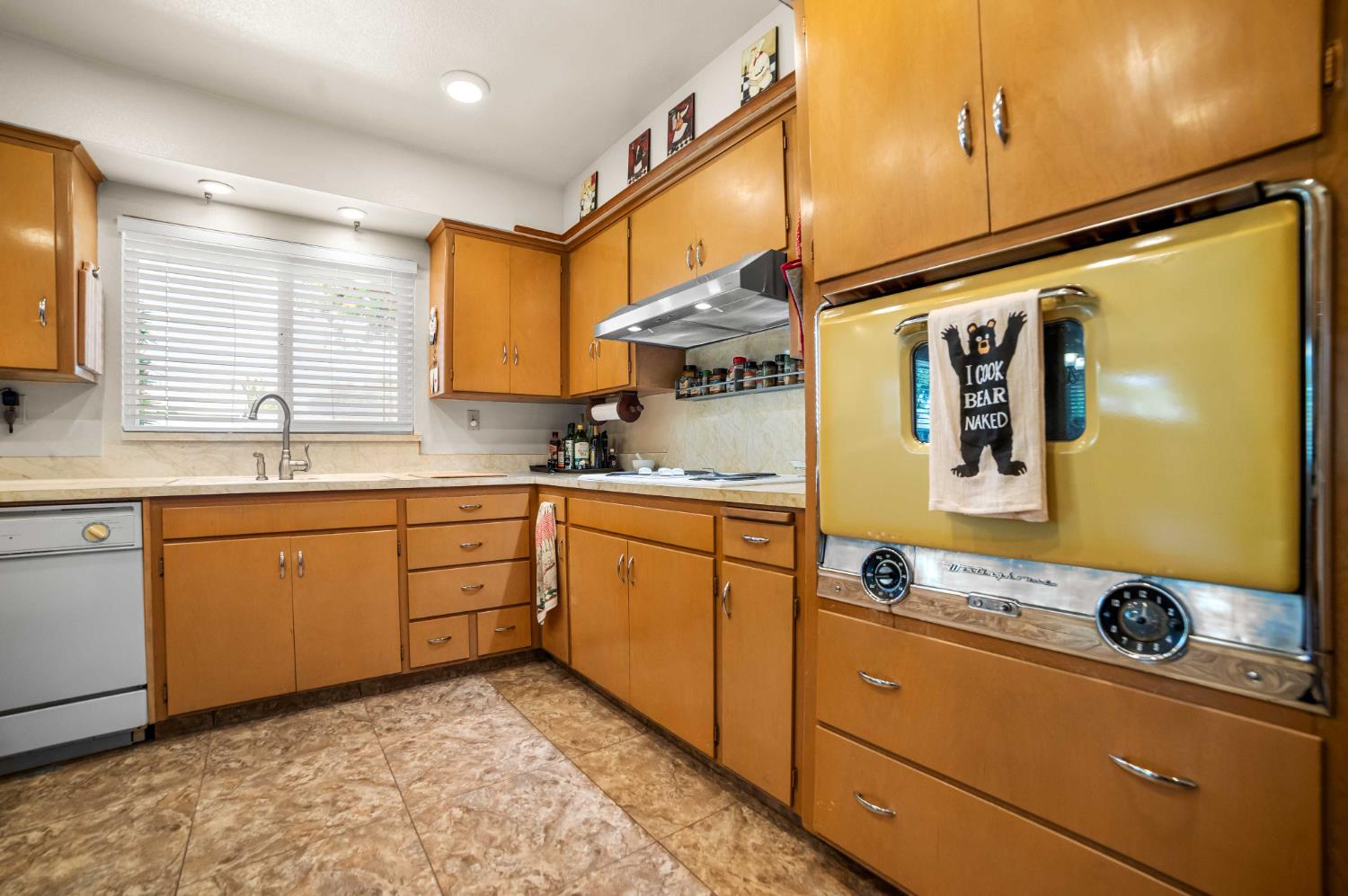 2244 E Princeton Ave, Fresno, CA 93703