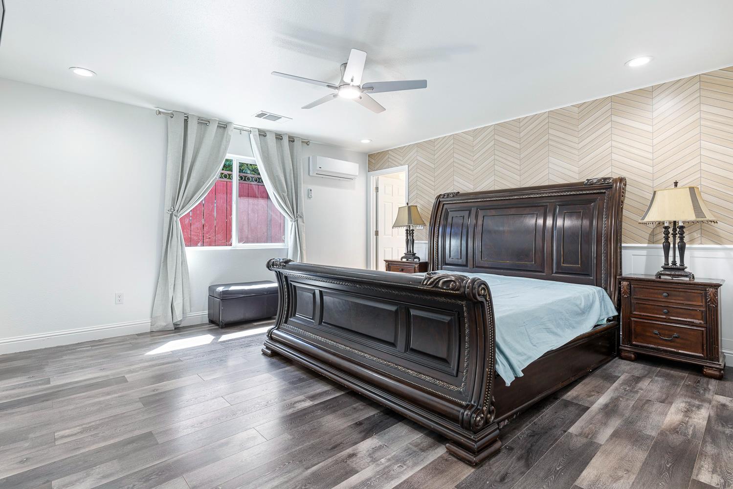 408 W San Joaquin St, Avenal, CA 93204