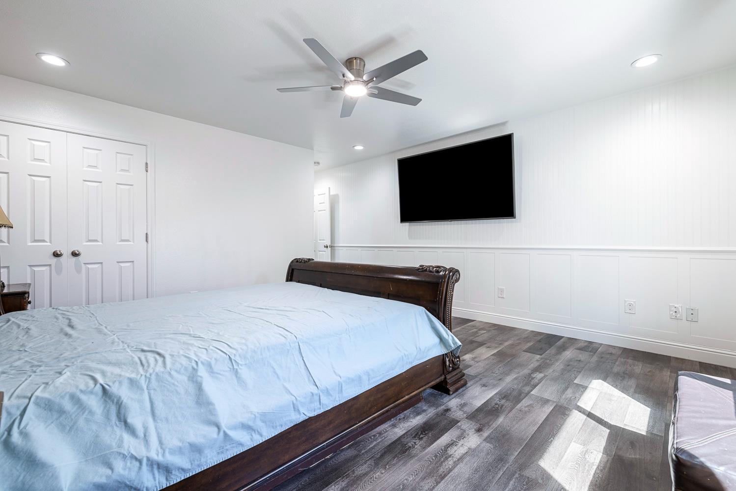 408 W San Joaquin St, Avenal, CA 93204