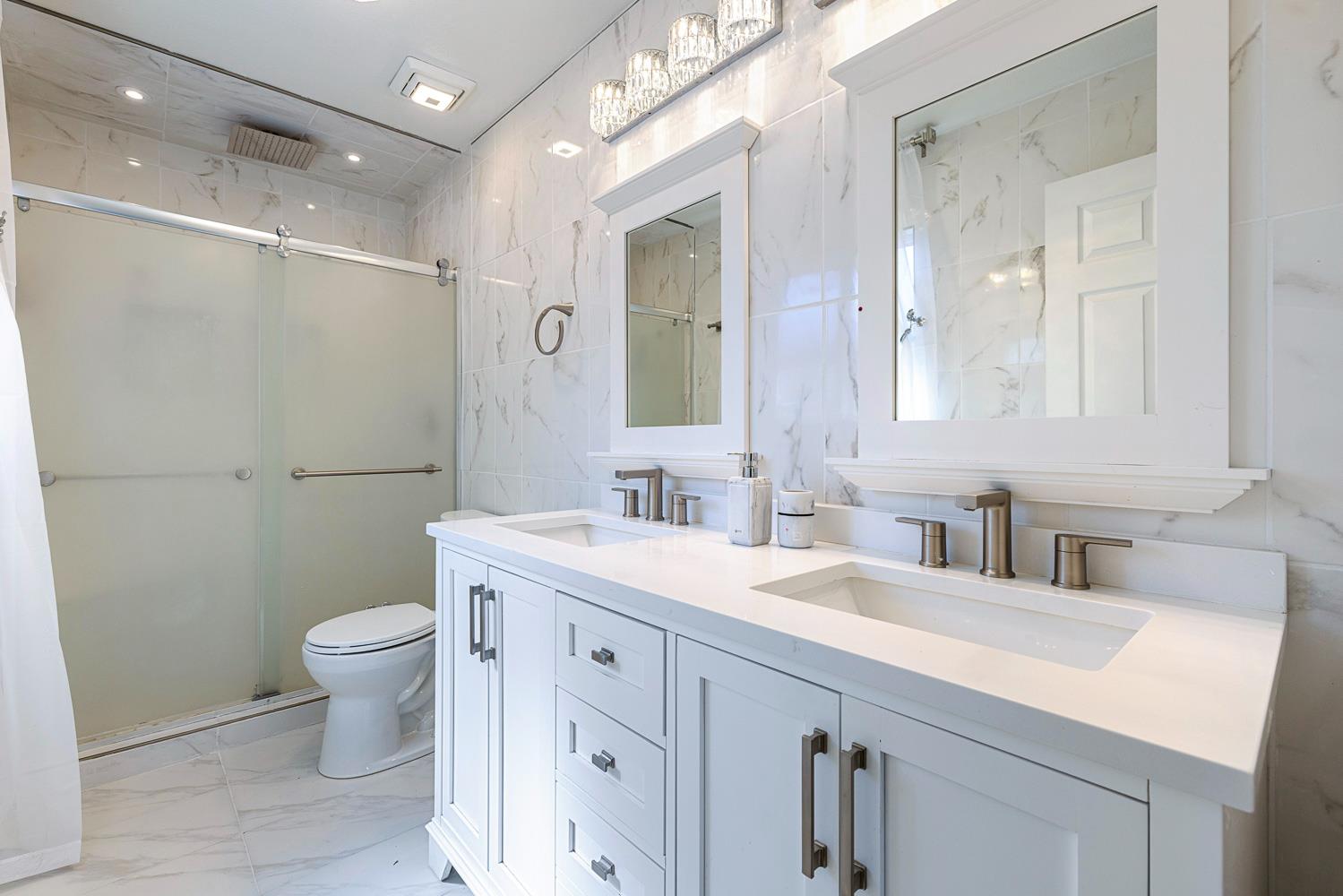 408 W San Joaquin St, Avenal, CA 93204