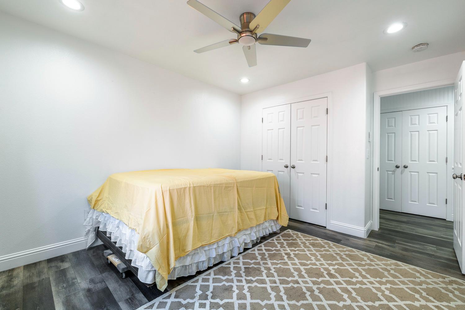 408 W San Joaquin St, Avenal, CA 93204