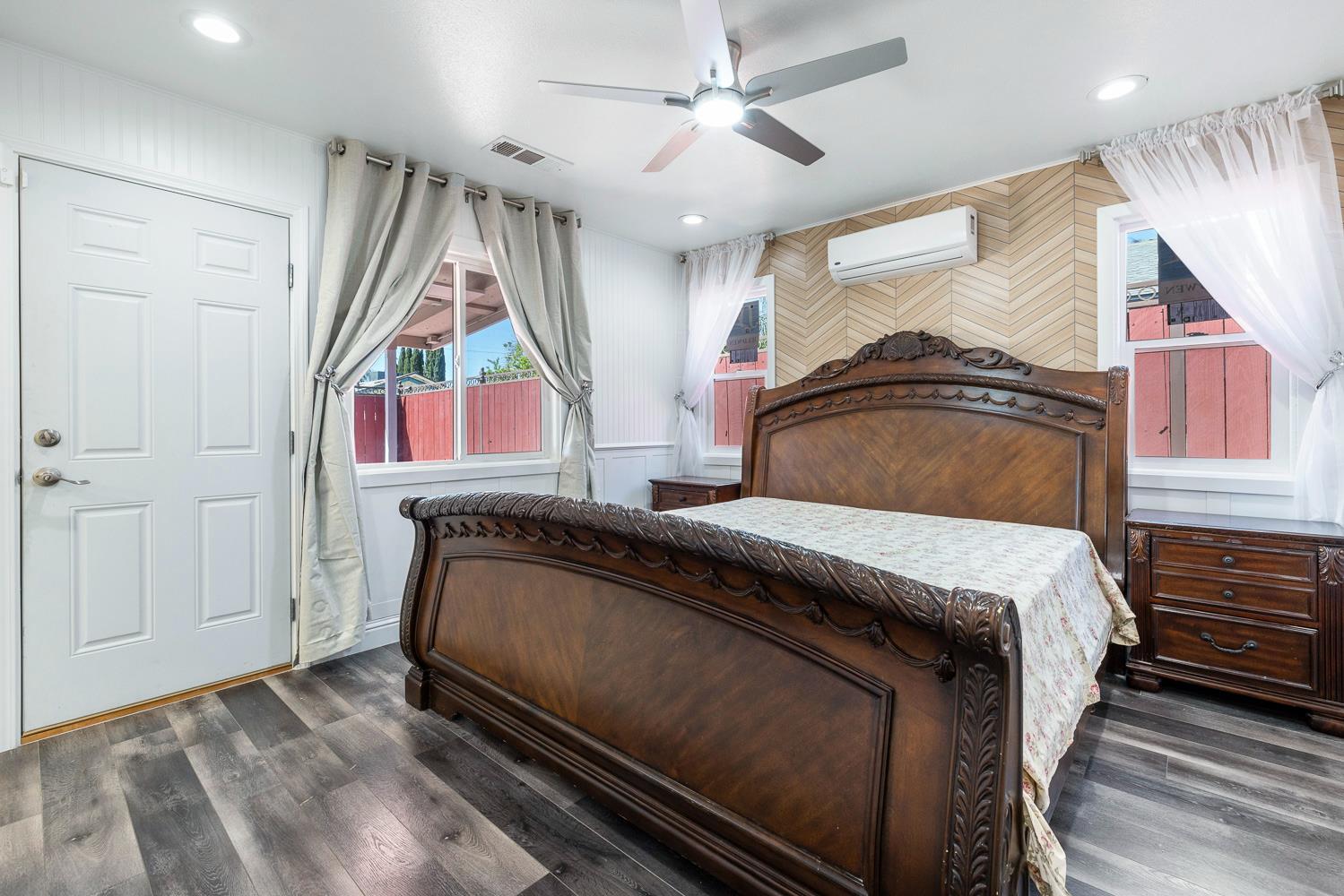 408 W San Joaquin St, Avenal, CA 93204