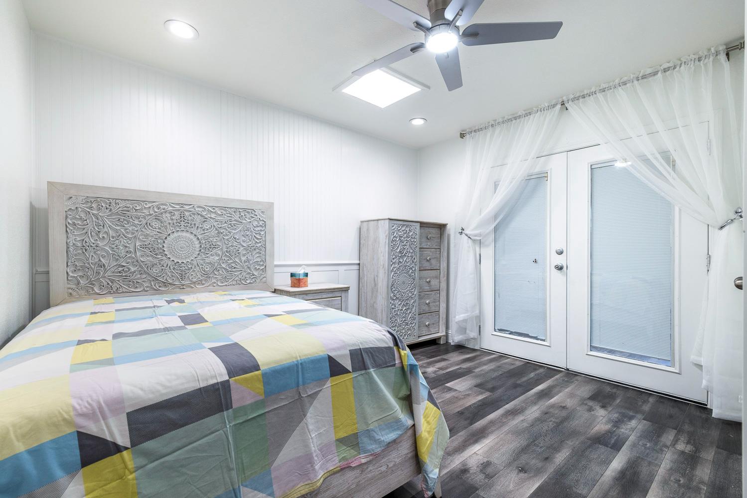 408 W San Joaquin St, Avenal, CA 93204