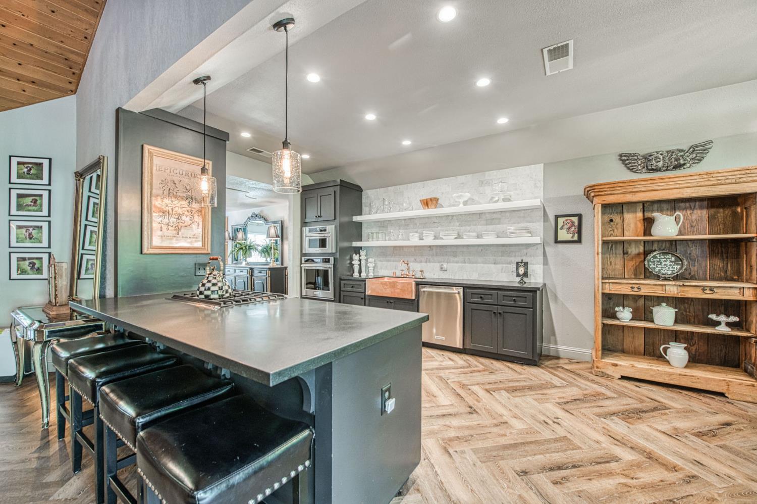 6635 N West Ave, Fresno, CA 93711