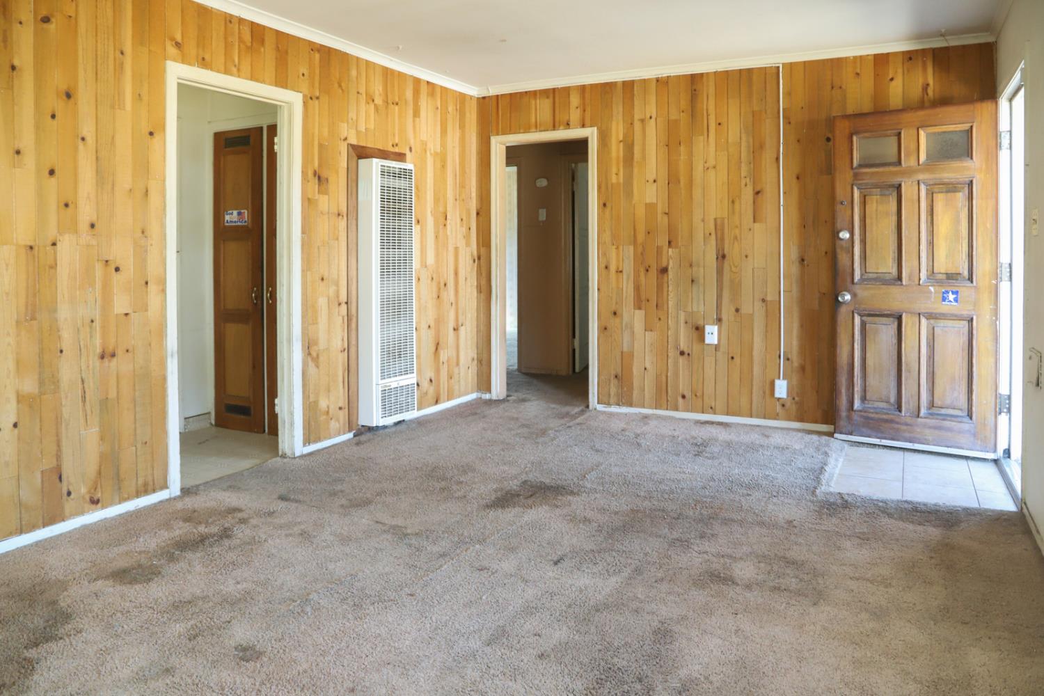 2033 Mayfair Dr E, Fresno, CA 93703