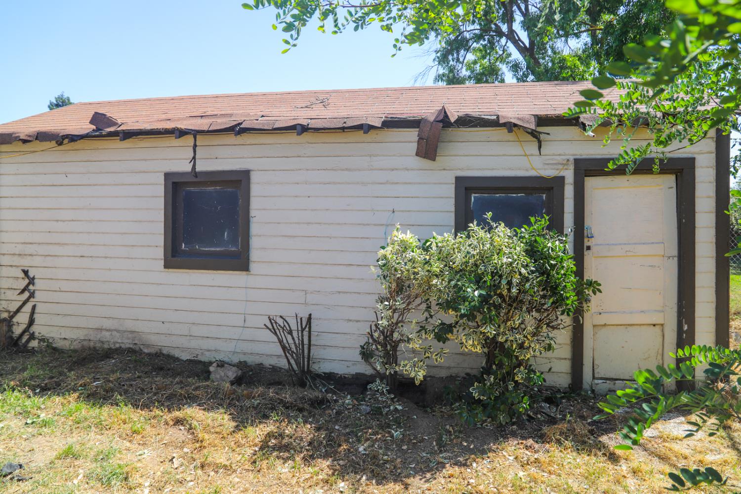 2033 Mayfair Dr E, Fresno, CA 93703