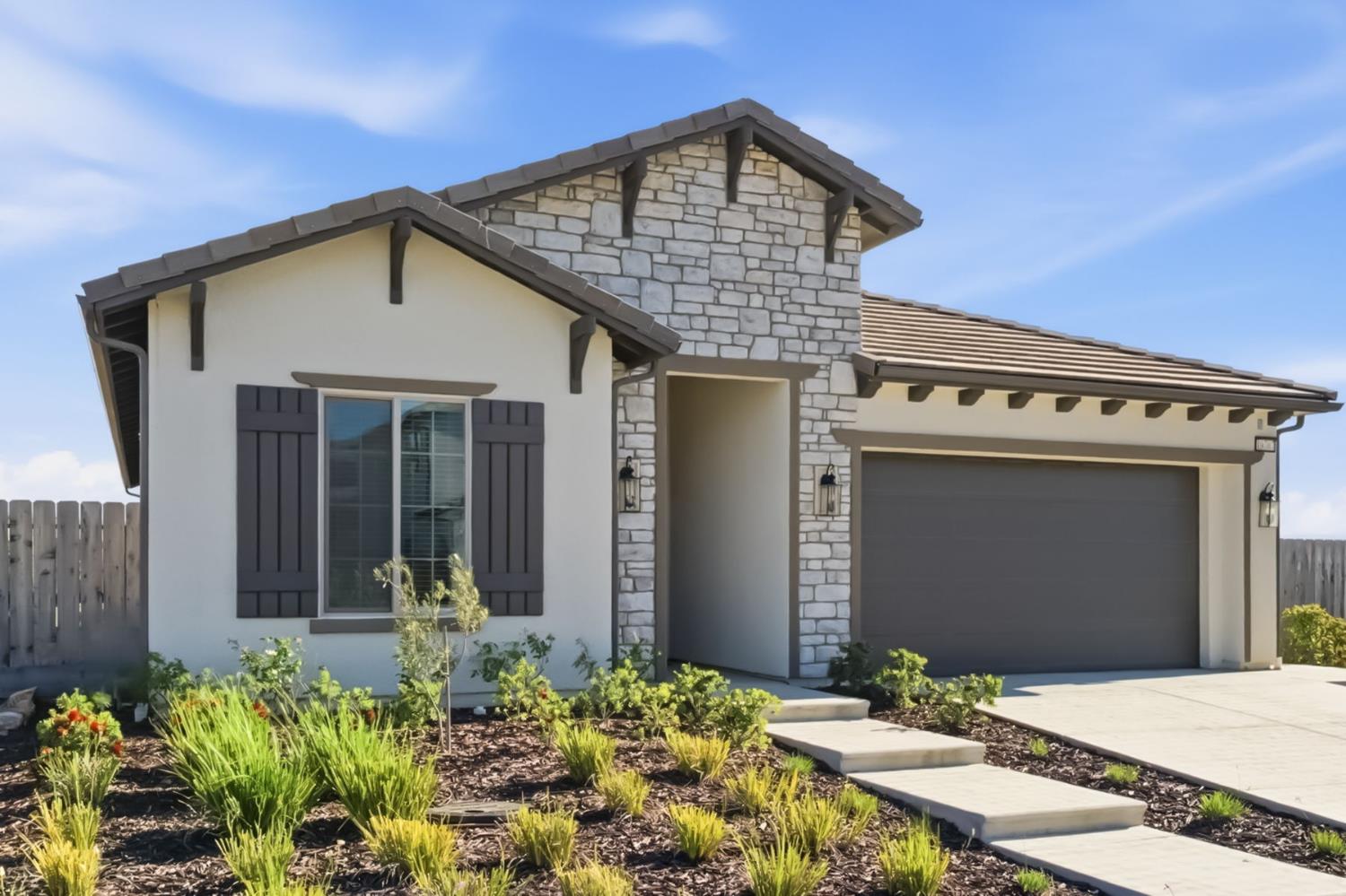 19707 Goldfield Ln, Friant, CA 93626