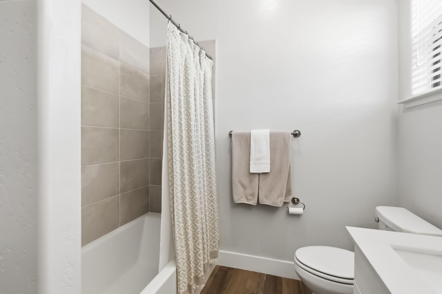 19707 Goldfield Ln, Friant, CA 93626