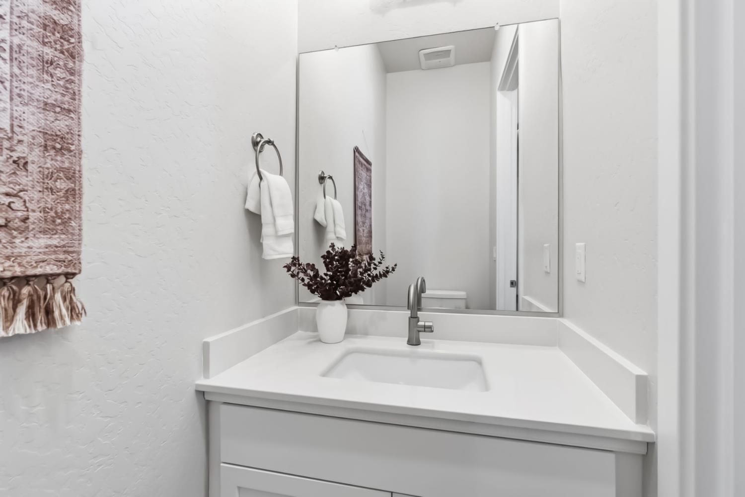 19707 Goldfield Ln, Friant, CA 93626