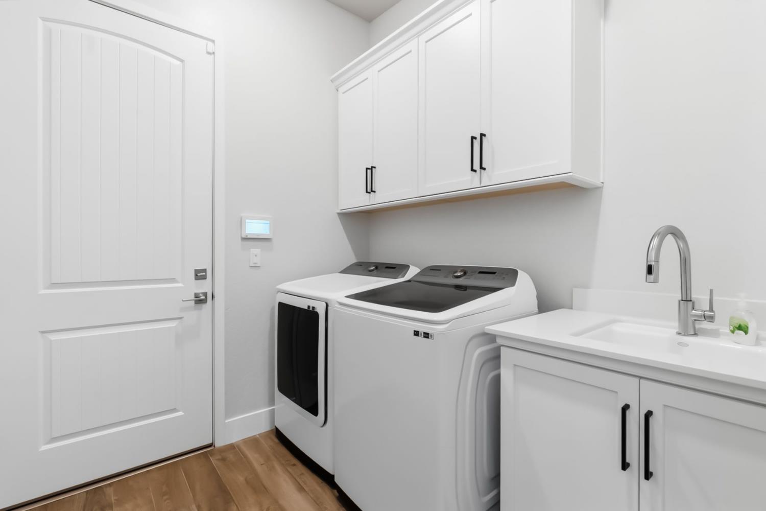 19707 Goldfield Ln, Friant, CA 93626