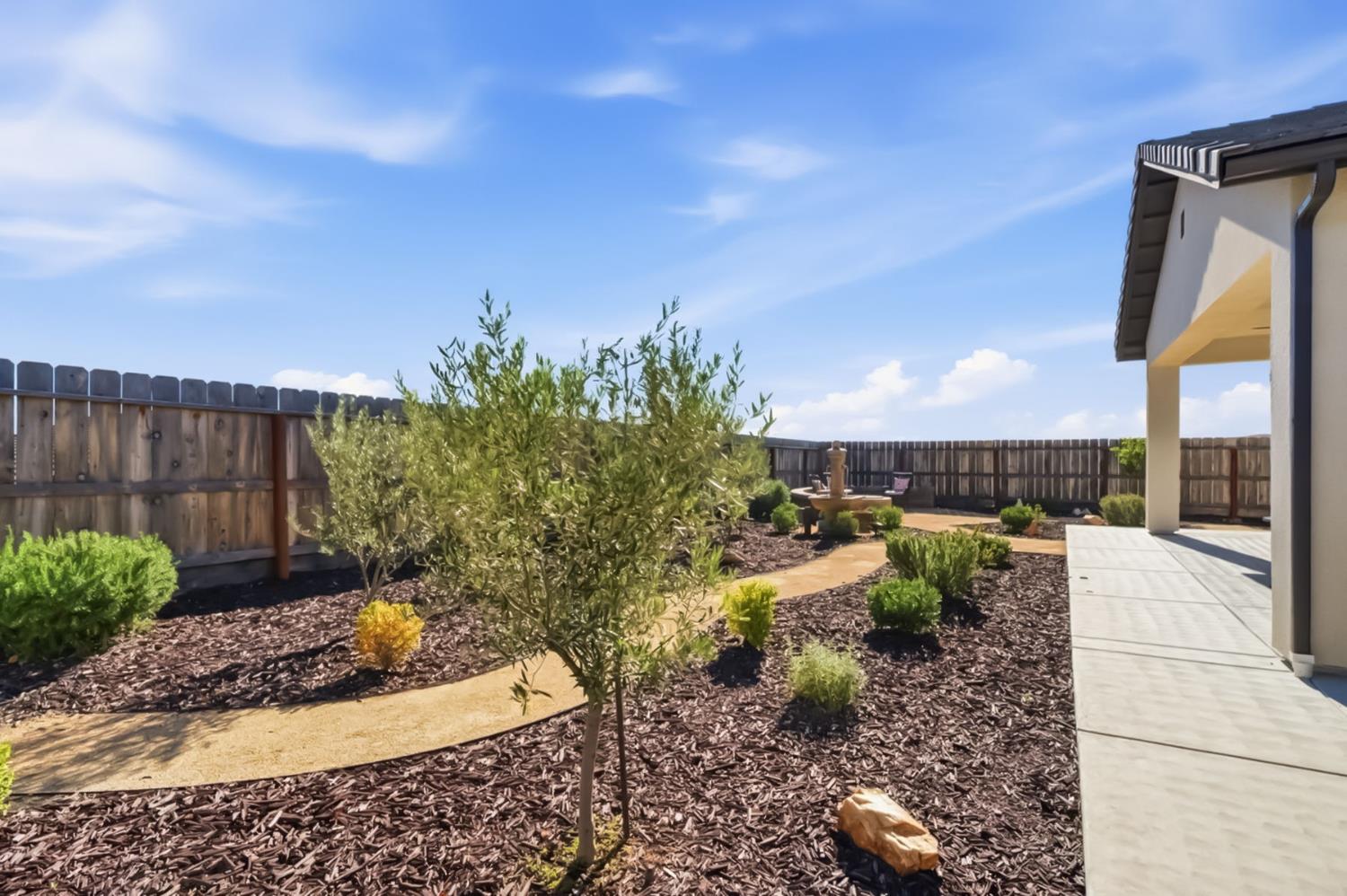 19707 Goldfield Ln, Friant, CA 93626