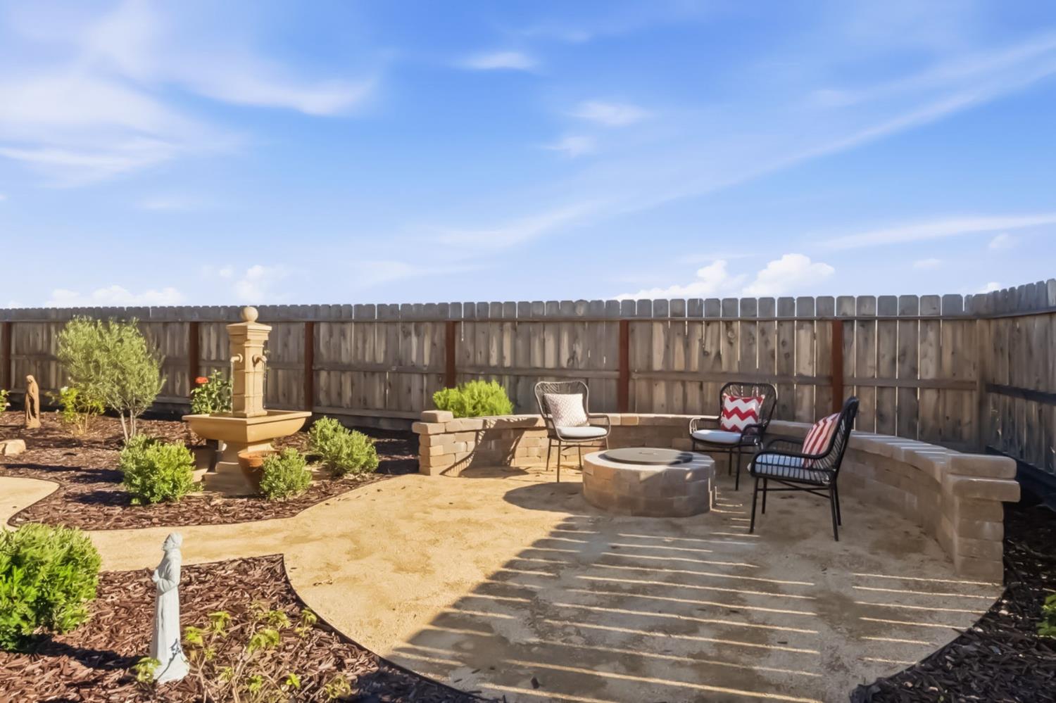 19707 Goldfield Ln, Friant, CA 93626