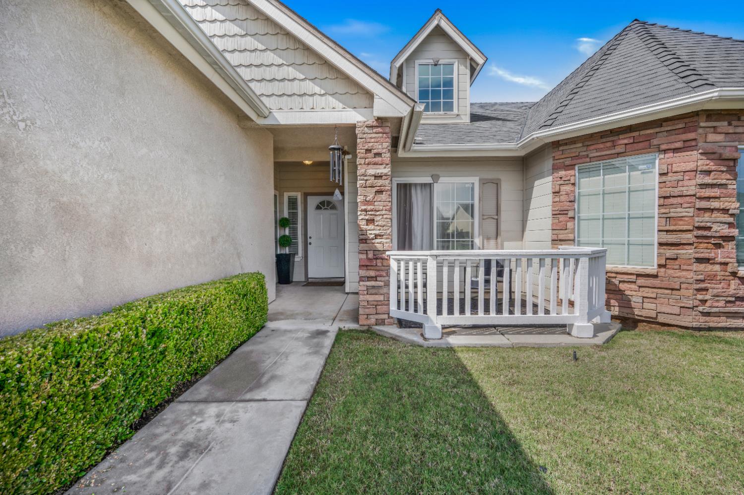 6602 E Lowe Ave, Fresno, CA 93727