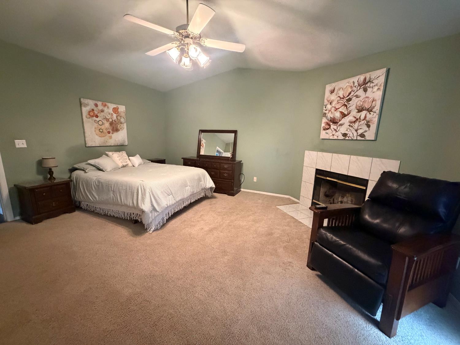 16638 Mark Rd, Madera, CA 93636